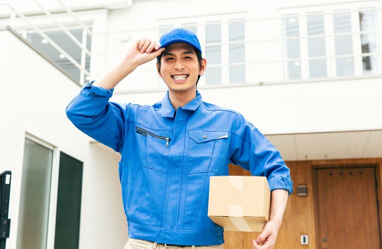土日も休まず営業 | 千歳市の運送なら合同会社R&C